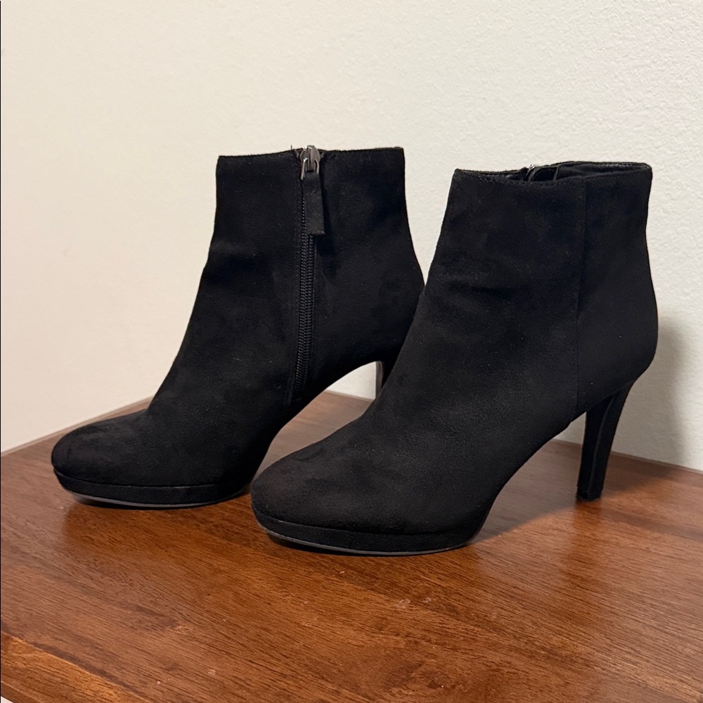 Isaac Mizrahi Elegant Black Suede Ankle Boots
